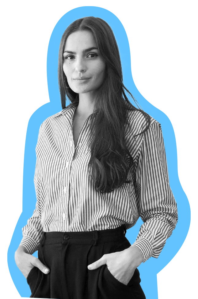Lächende Frau im Businesslook
