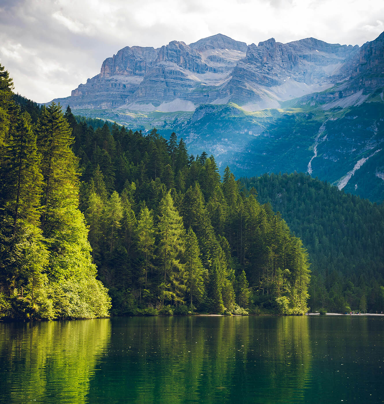 Berglandschaft mit See